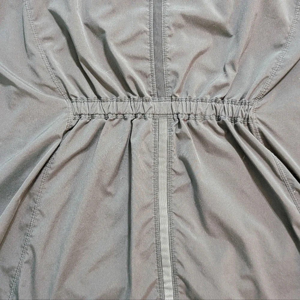 Lululemon Women's Black Unlined Jacket - 12 - Preloved - Picture 8 of 9